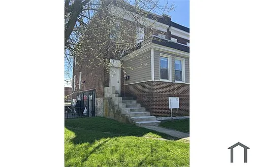 2901 Oakley Ave Photo 1