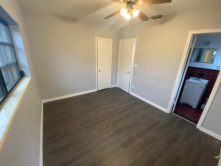 15861 NE 14th Ct — Photo 12