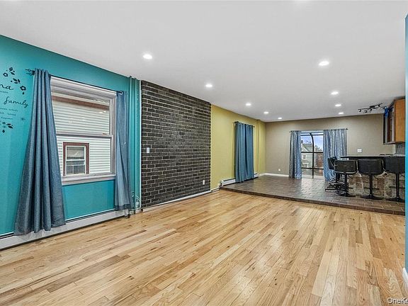 4th image of 240 N Fulton Avenue