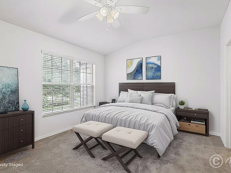 15807 Fishhawk Falls Dr — Photo 8