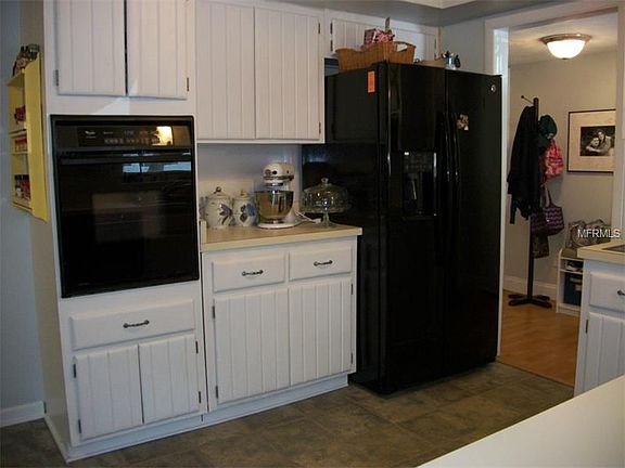 4th image of 4106 Bradley Ave