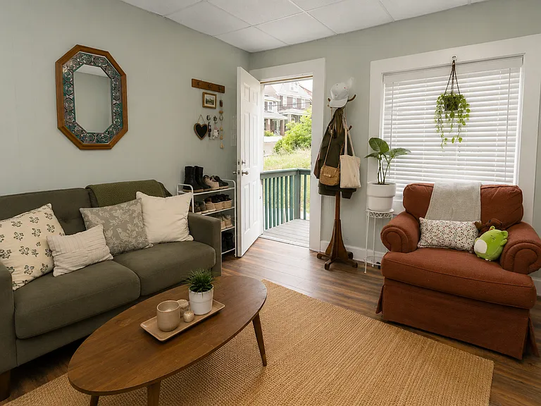 4806 Brown Way — Photo 2