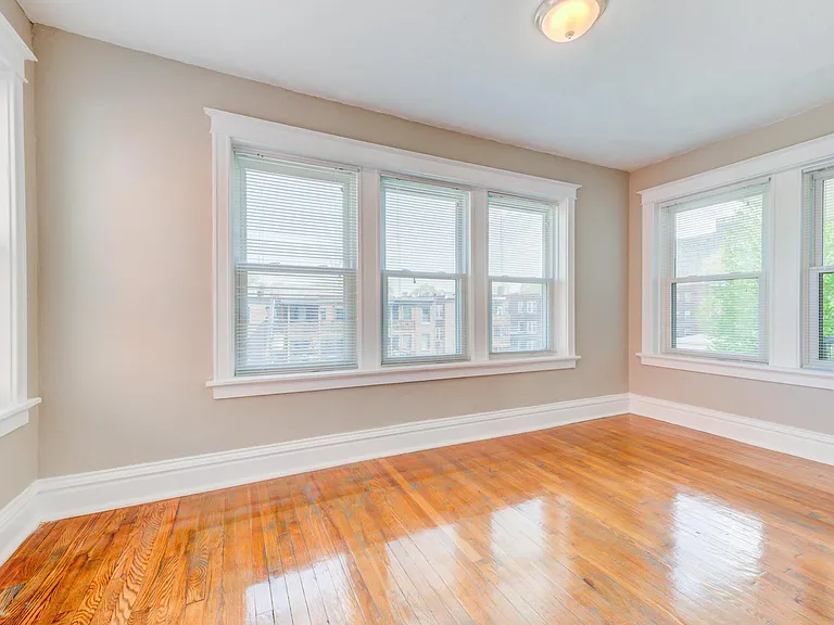 6331 Southwood Ave #3W — Photo 4