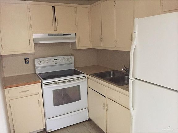 3rd image of 1803 Washington Ave APT 8