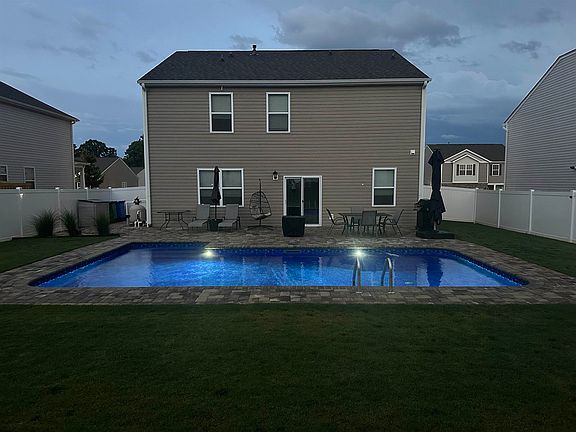 3rd image of 1275 Elterwater Ln