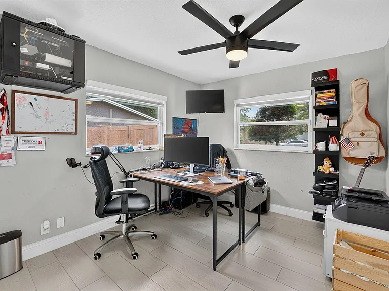 8131 NW 44th Ct — Photo 40