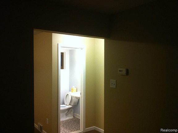 5th image of 29236 Tessmer Ct #1