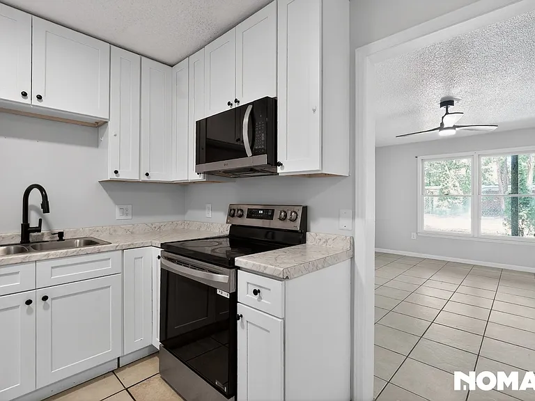 311 Cedar St #1 — Photo 10
