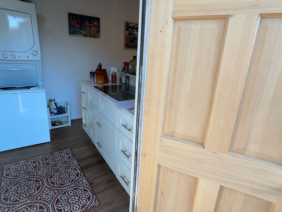 1st image of 2107 Phillippi St #1