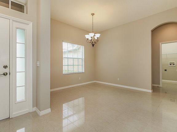 4th image of 11808 Summer Springs Dr
