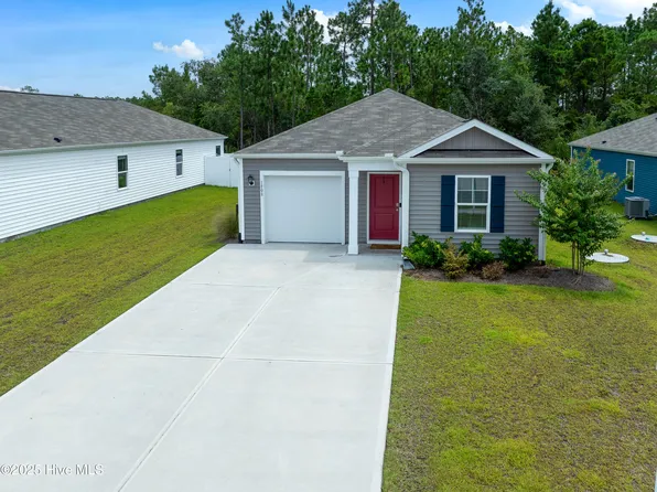 1808 Willowtree Court SE, Bolivia, NC 28422