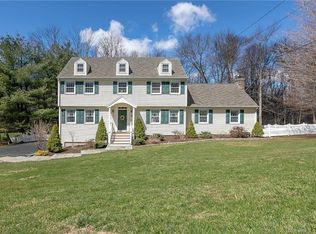 68 Church St, Monroe, CT 06468