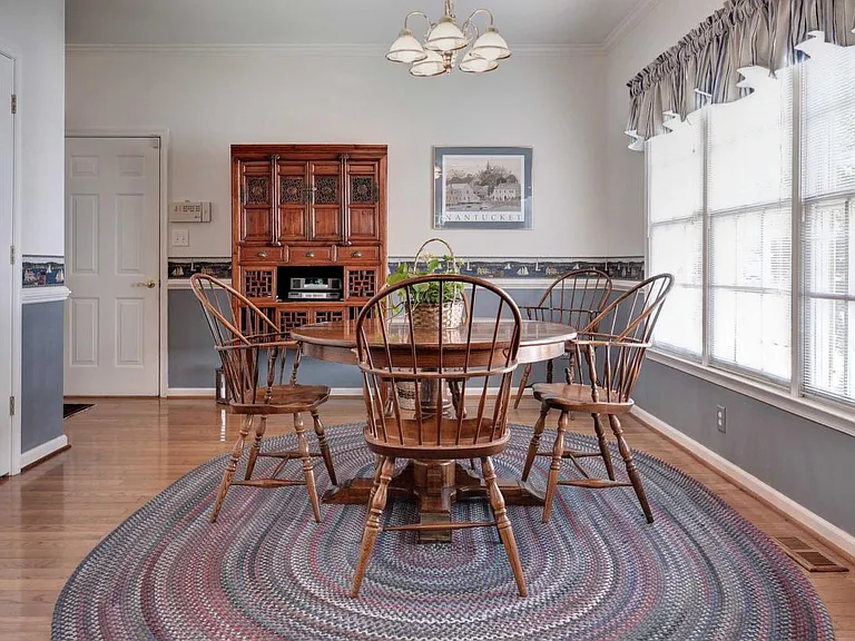 Breakfast Room