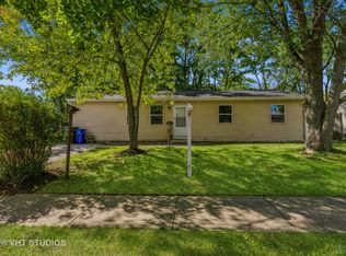 340 Cherry Valley Rd, Vernon Hills, IL 60061