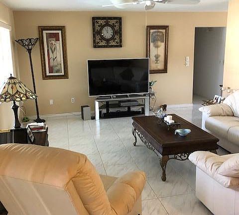 5th image of 405 S Naranja Ave