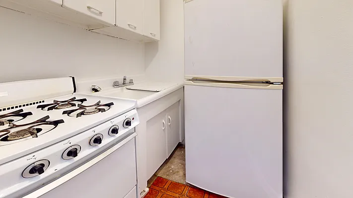 Rented by Bond New York | media 9