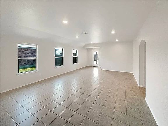 4th image of 340 Silo Cir
