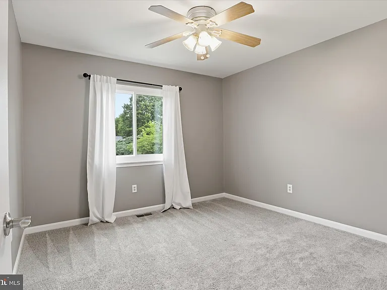 7264 Twilight Ct — Photo 31