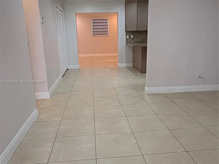 3011 N 74th Ave — Photo 5