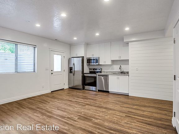 5th image of 38 E Siena Dr
