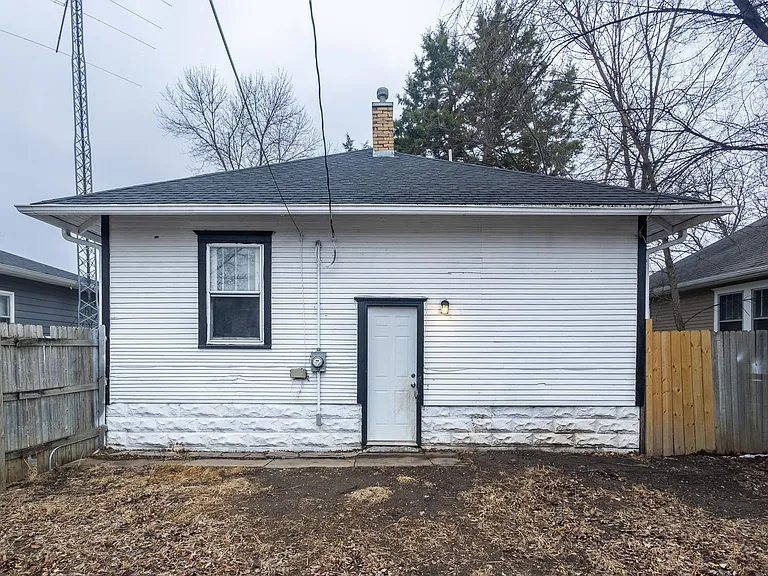 1442 Plum St — Photo 4