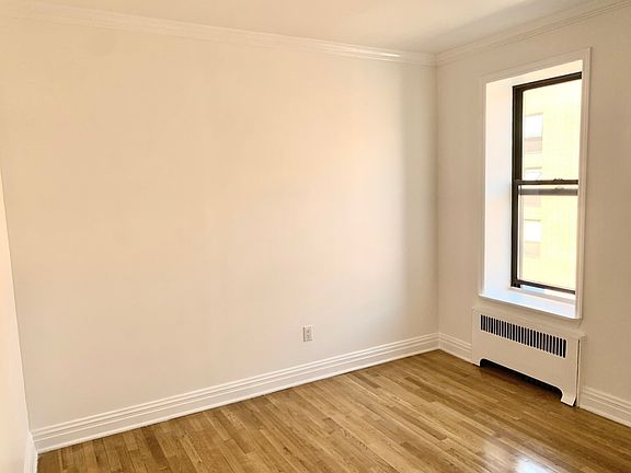 5th image of 748 E 9th St #D3
