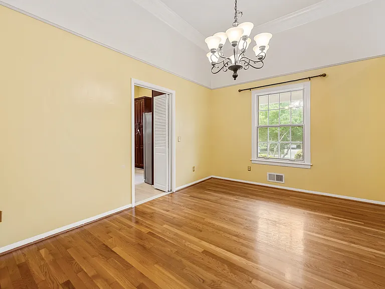 6711 Doane Ave — Photo 7