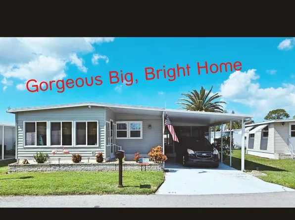 371 11th St, Nokomis, FL 34275