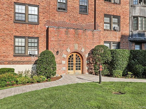 3rd image of 192 Garth Road #4O
