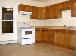 23 Elizabeth St, Worcester, MA 01605