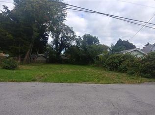 178 Pinehill Dr, Rochester, NY 14622