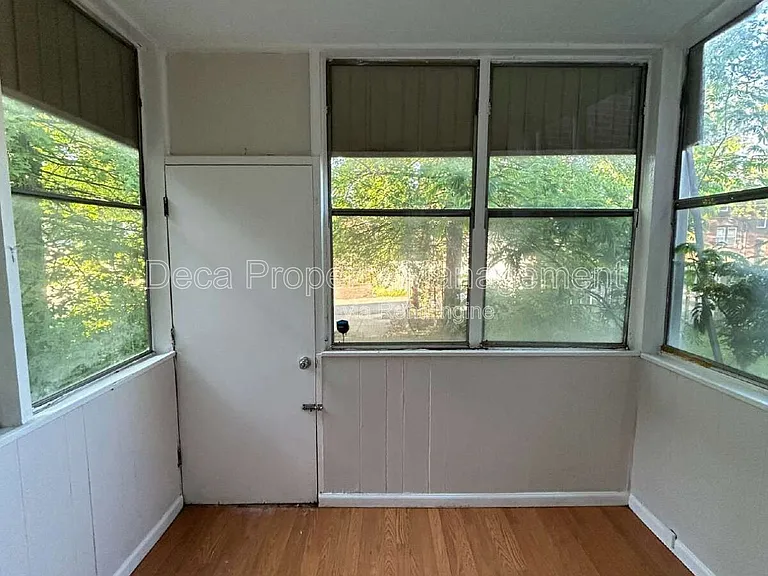 4950 Sutherland Ave — Photo 8
