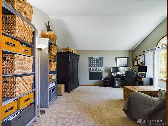 5th image of 212 Old Carriage Dr