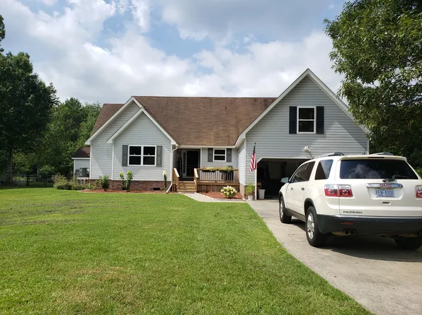 104 E Robin Ct, South Mills, NC 27976