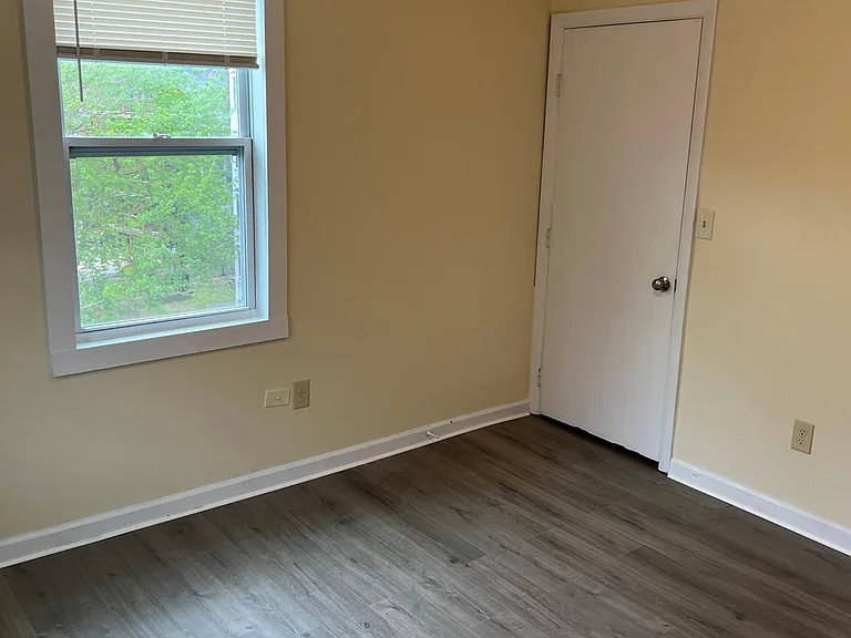 375 Elm St #3L — Photo 8