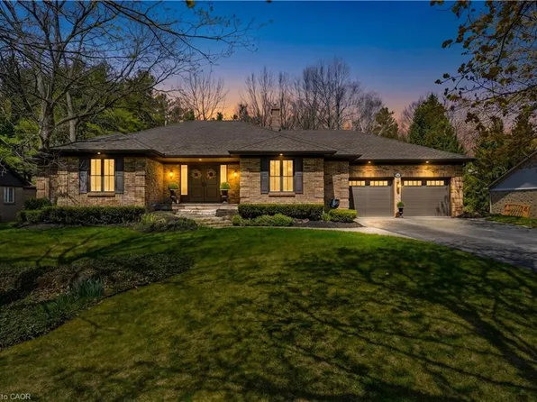 54 Acredale Dr, Hamilton, ON L0R 1H2