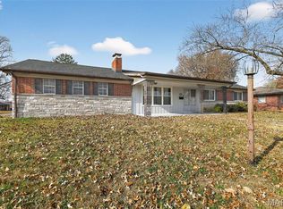 101 Sheffield Dr, Belleville, IL
