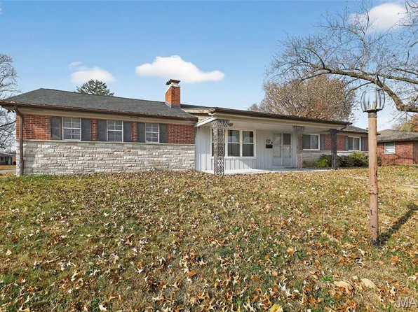 101 Sheffield Dr, Belleville, IL 62223