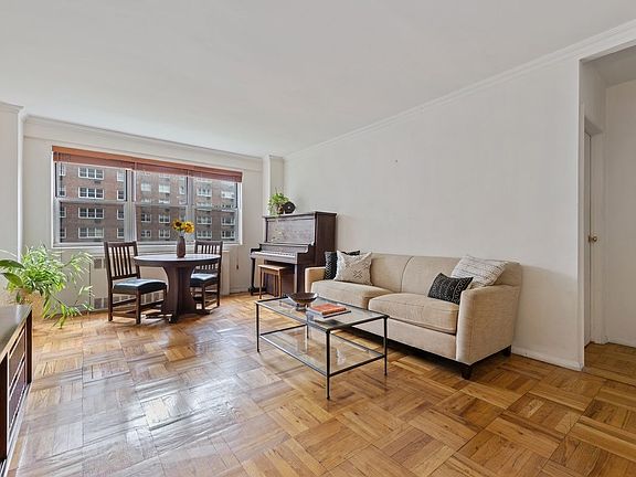 2nd image of 30 W 60th St APT 8D
