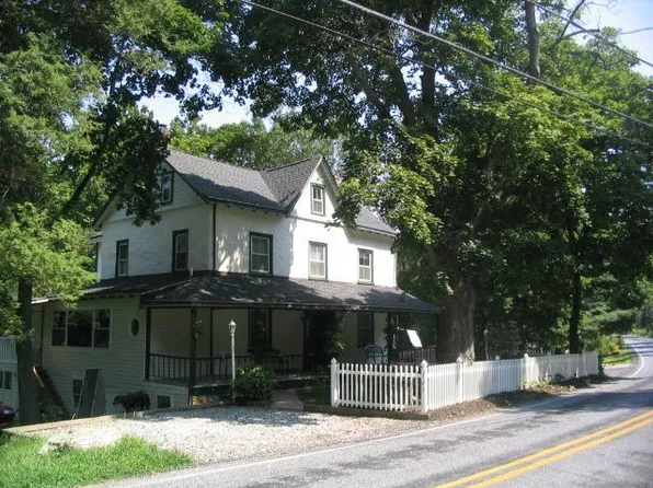 795 Creek Rd, Downingtown, PA 19335