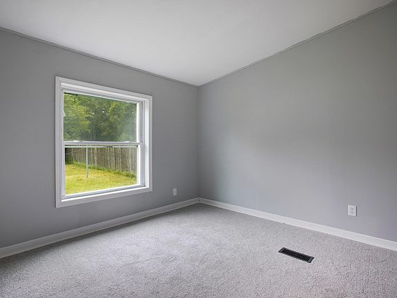 2nd image of 57553 Oakside Ave
