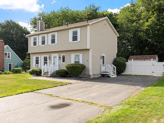 2nd image of 49 Shawna St