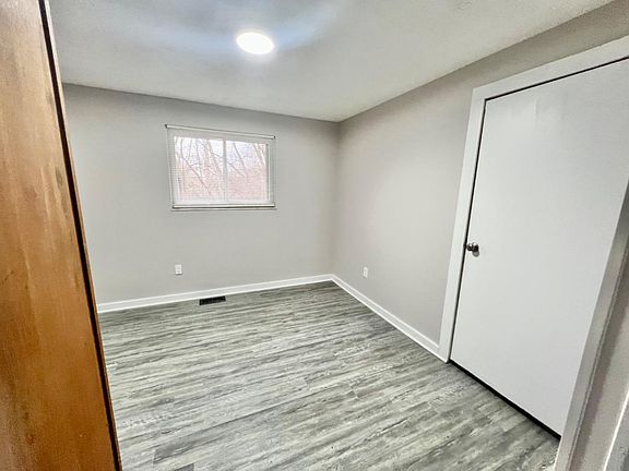3rd image of 10309 Moonflower Ct
