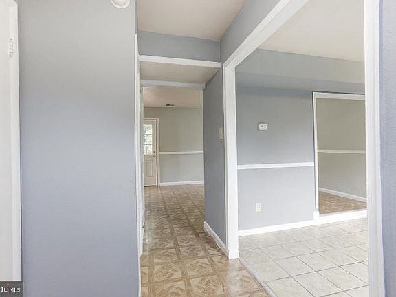 4th image of 5112 Macnamara Dr