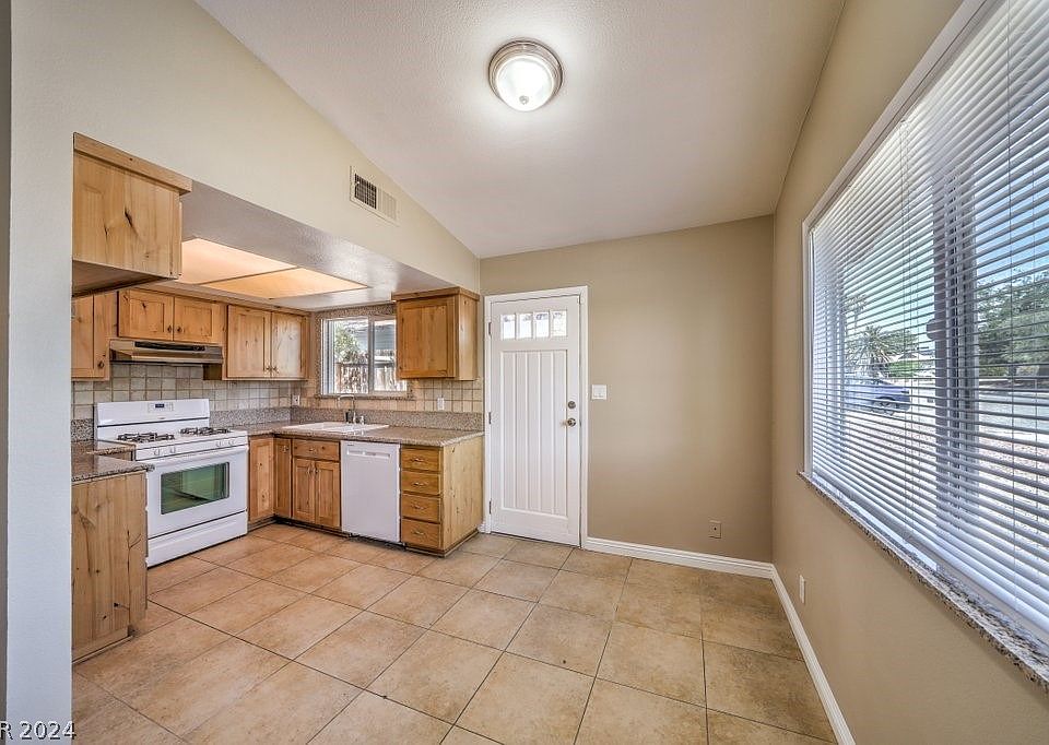 6179 Craigmont Ave, Las Vegas, NV 89103 Zillow