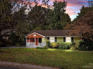 537 Inwood Dr, Charlotte, NC 28209