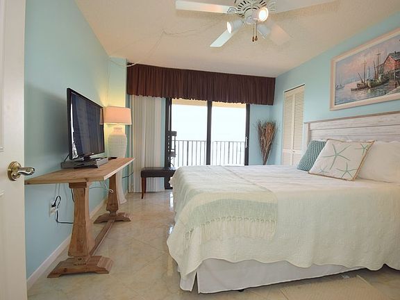 5th image of 240 Sand Key Estates Dr