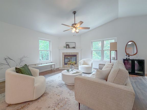 5th image of 1901 Longview Dr