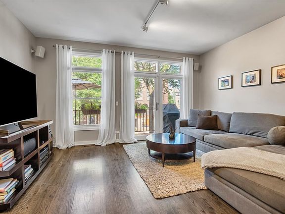 2nd image of 2743 N Wolcott Ave Unit 47