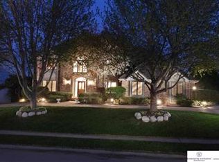 13527 Parker St, Omaha, NE 68154